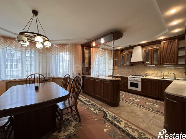 4-комн квартира улица Пересвета, 20,  д. 20