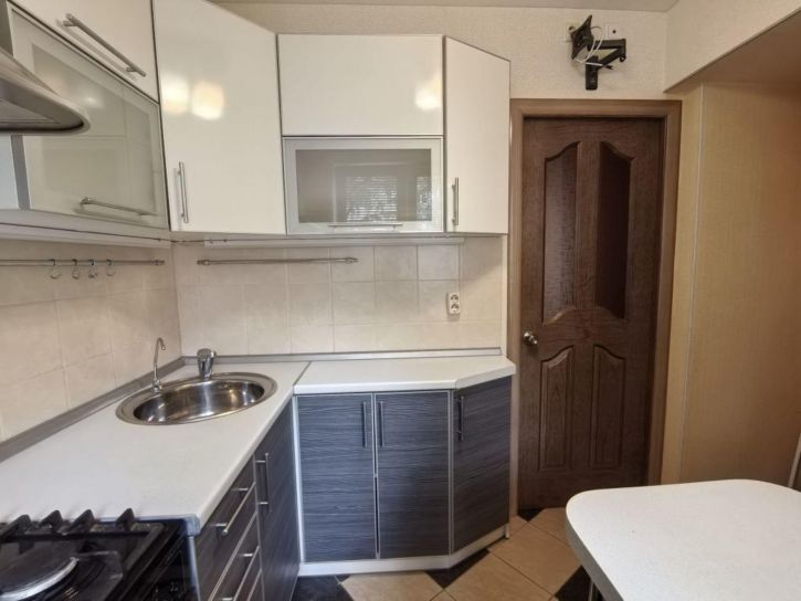 2-комн квартира Крахмалева ул, 9
