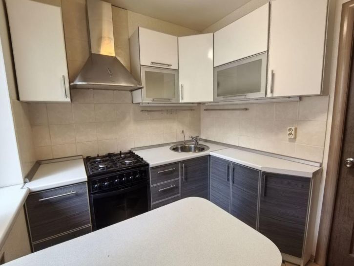 2-комн квартира Крахмалева ул, 9