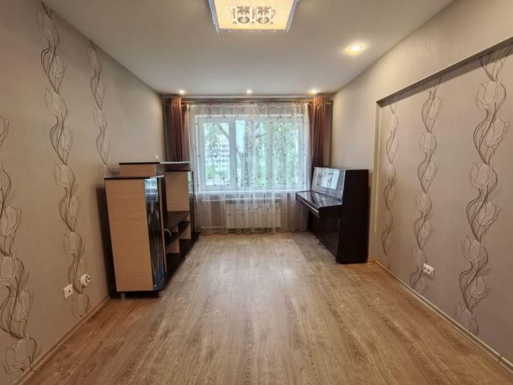 2-комн квартира Крахмалева ул, 9