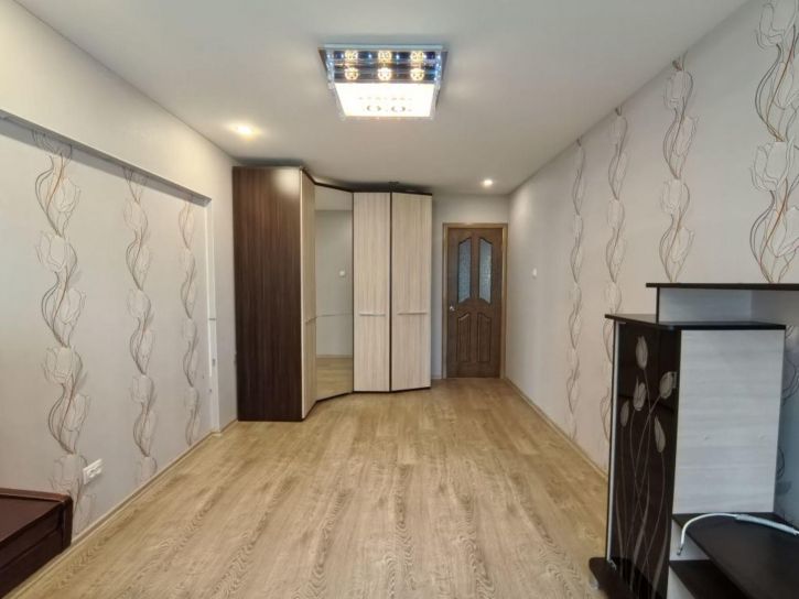 2-комн квартира Крахмалева ул, 9