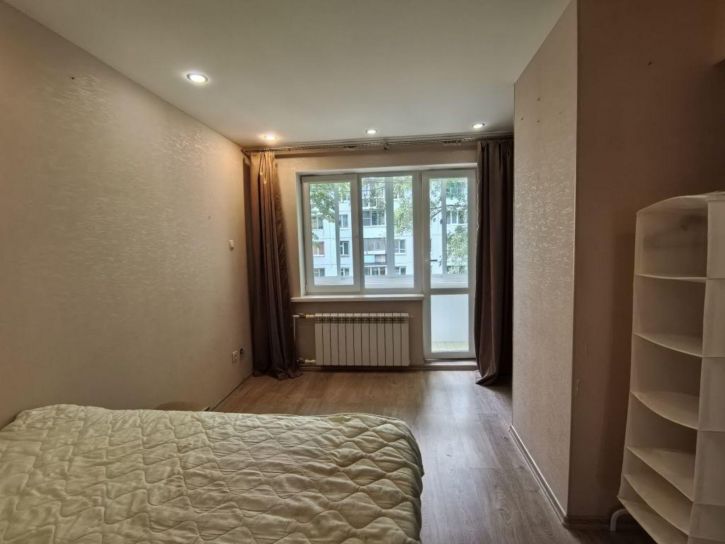 2-комн квартира Крахмалева ул, 9