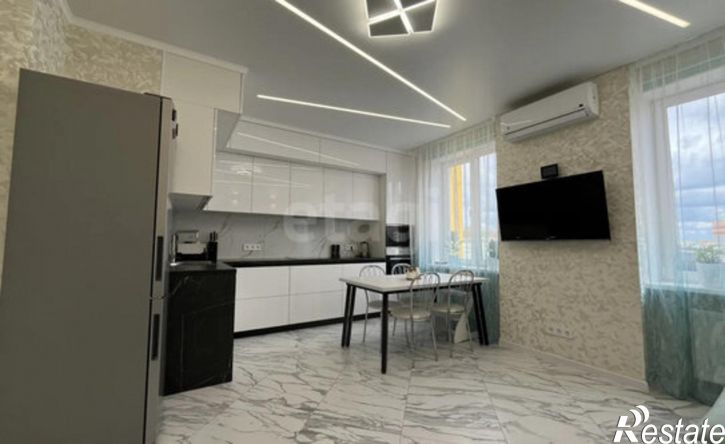 3-комн квартира улица Горбатова, 18,  д. 18