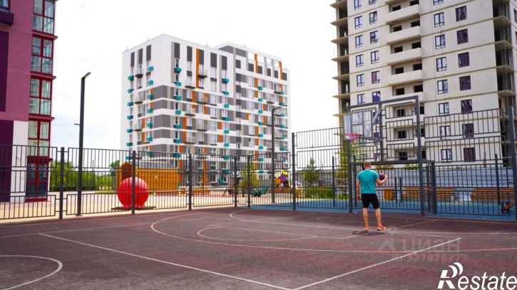 2-комн квартира в новом доме улица Комарова, 47А,  д. 47А