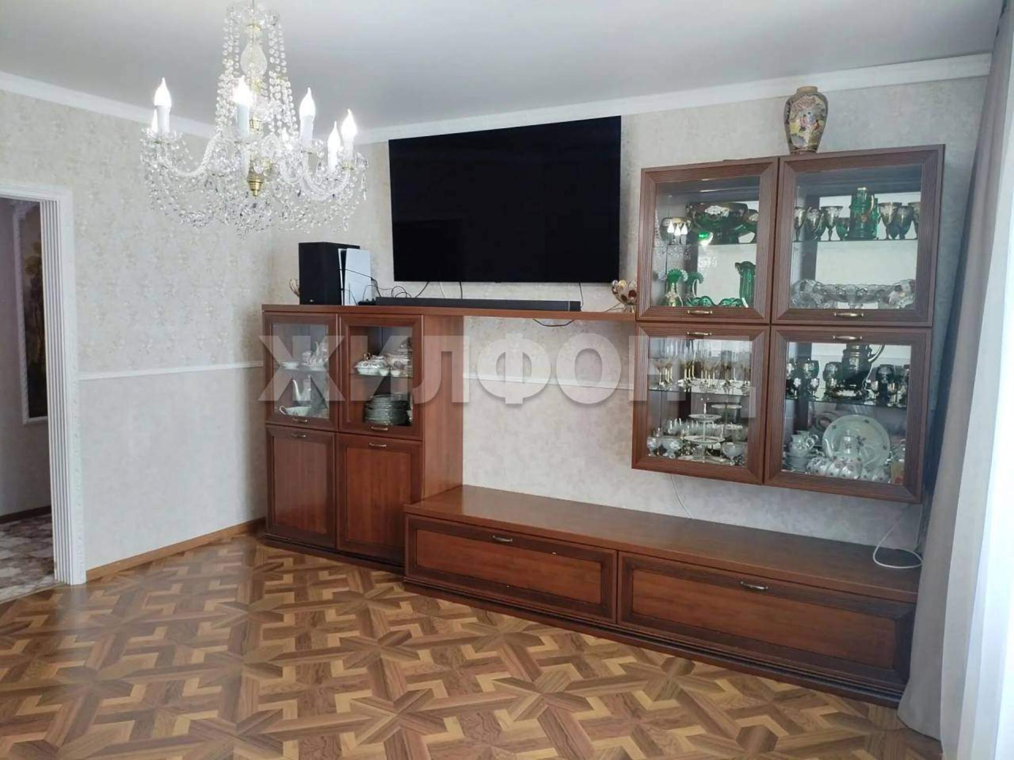 Купить квартиру за 13 000 000 рублей на Дуки ул., д.71