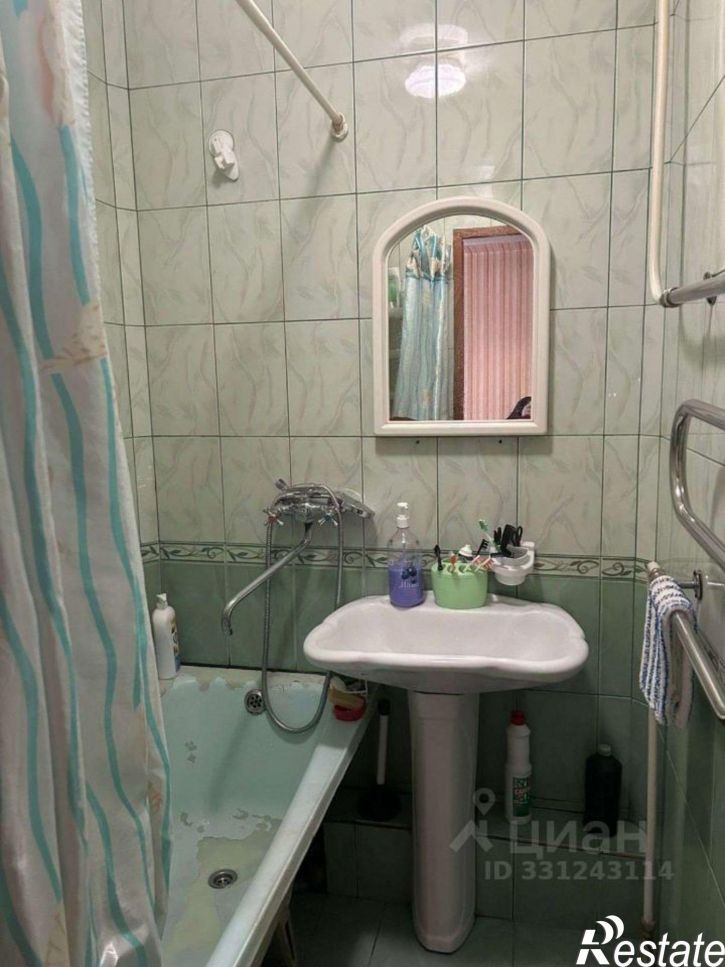 2-комн квартира улица Димитрова, 122,  д. 122