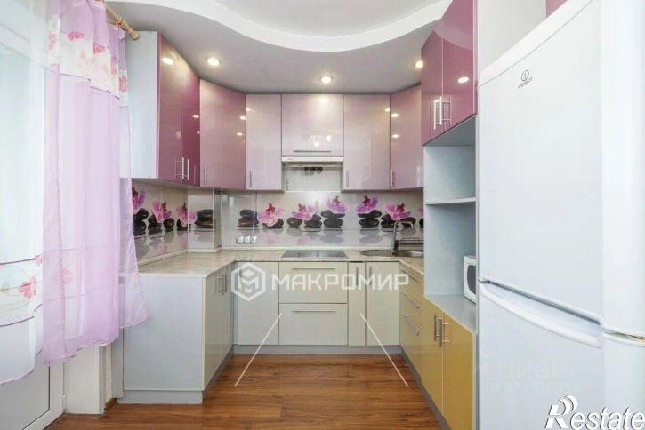 1-комн квартира улица Комарова, 61,  д. 61