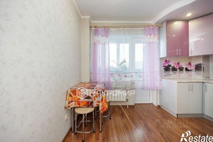 1-комн квартира улица Комарова, 61,  д. 61