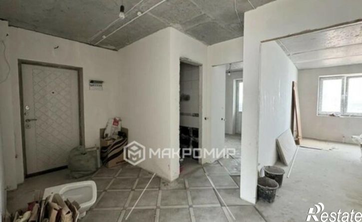 3-комн квартира улица Комарова, 49,  д. 49