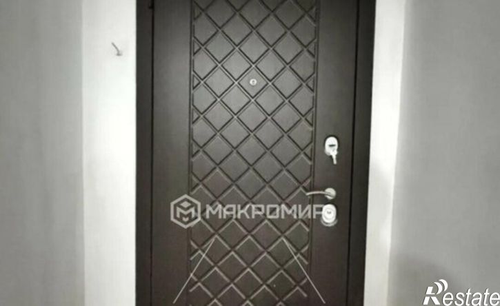 3-комн квартира улица Комарова, 49,  д. 49
