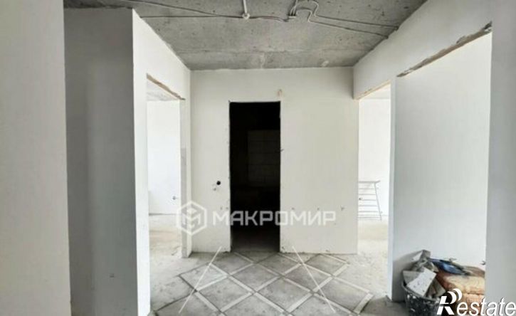 3-комн квартира улица Комарова, 49,  д. 49