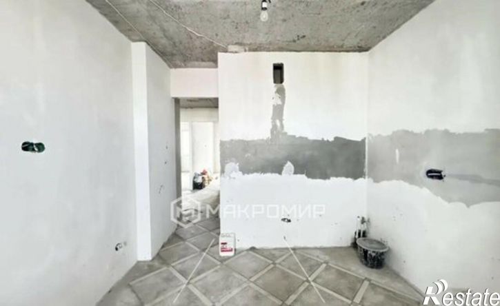 3-комн квартира улица Комарова, 49,  д. 49