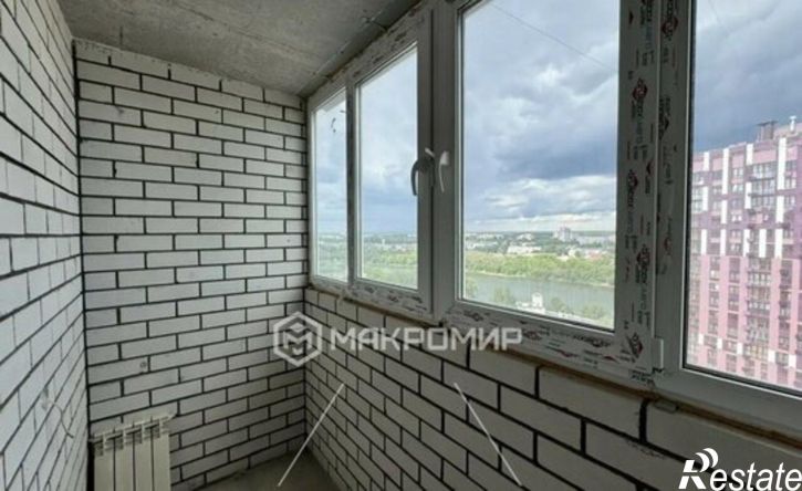 3-комн квартира улица Комарова, 49,  д. 49