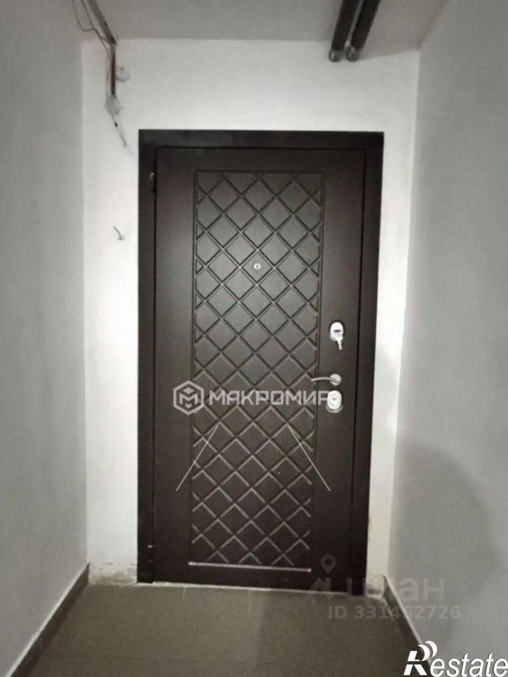 3-комн квартира ул Комарова, 49,  д. 49