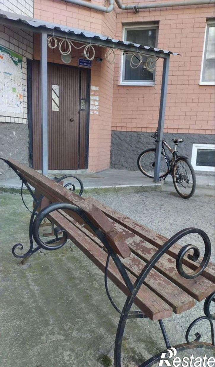 2-комн квартира пер Менжинского, 68,  д. 68