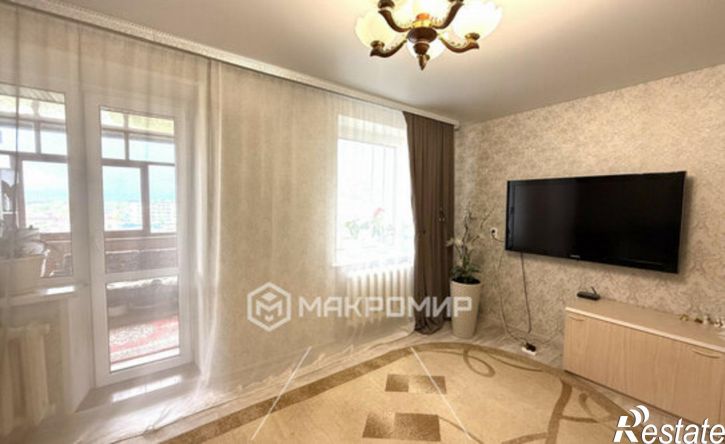 3-комн квартира пер Литвинова, 1,  д. 1