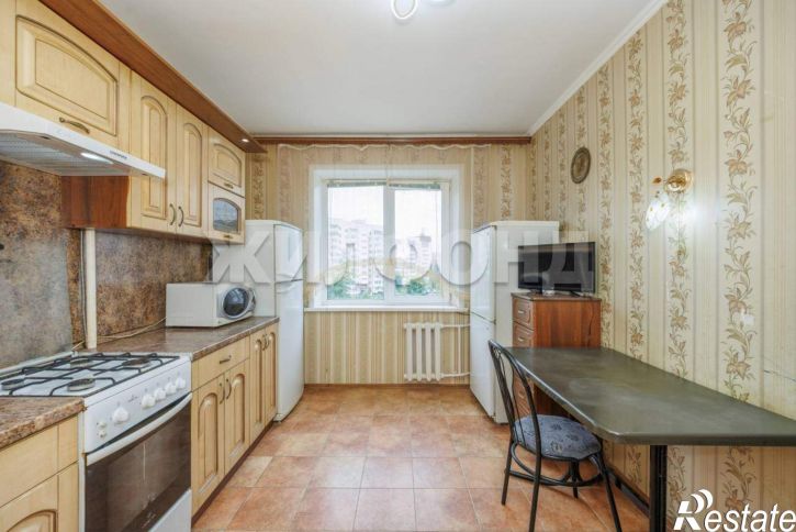 3-комн квартира Романа Брянского ул., д.6