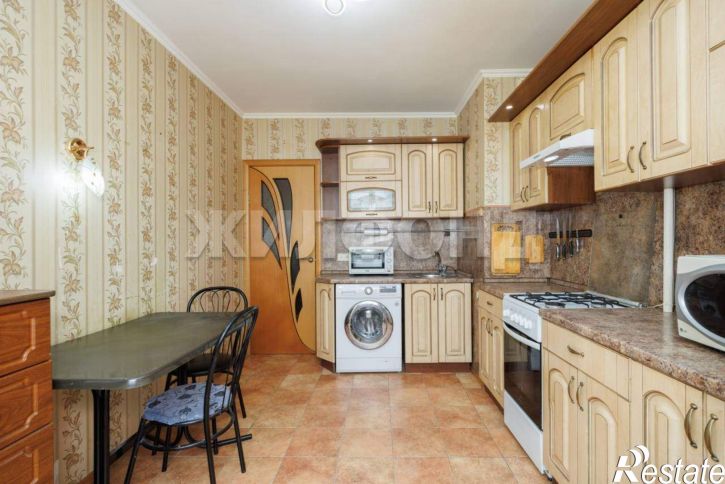 3-комн квартира Романа Брянского ул., д.6