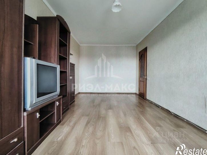 1-комн квартира ул Игоря Кустова, 42,  д. 42