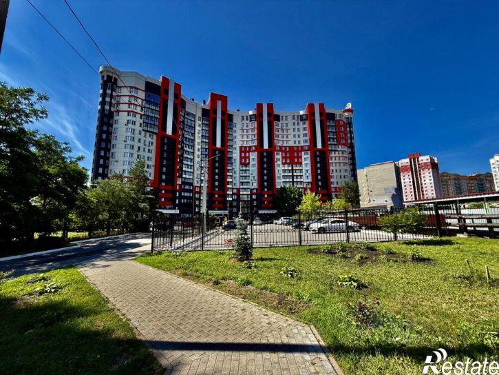 4-комн квартира микрорайон Московский, 60