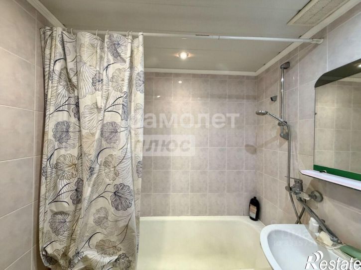 3-комн квартира ул Камозина, 43,  д. 43
