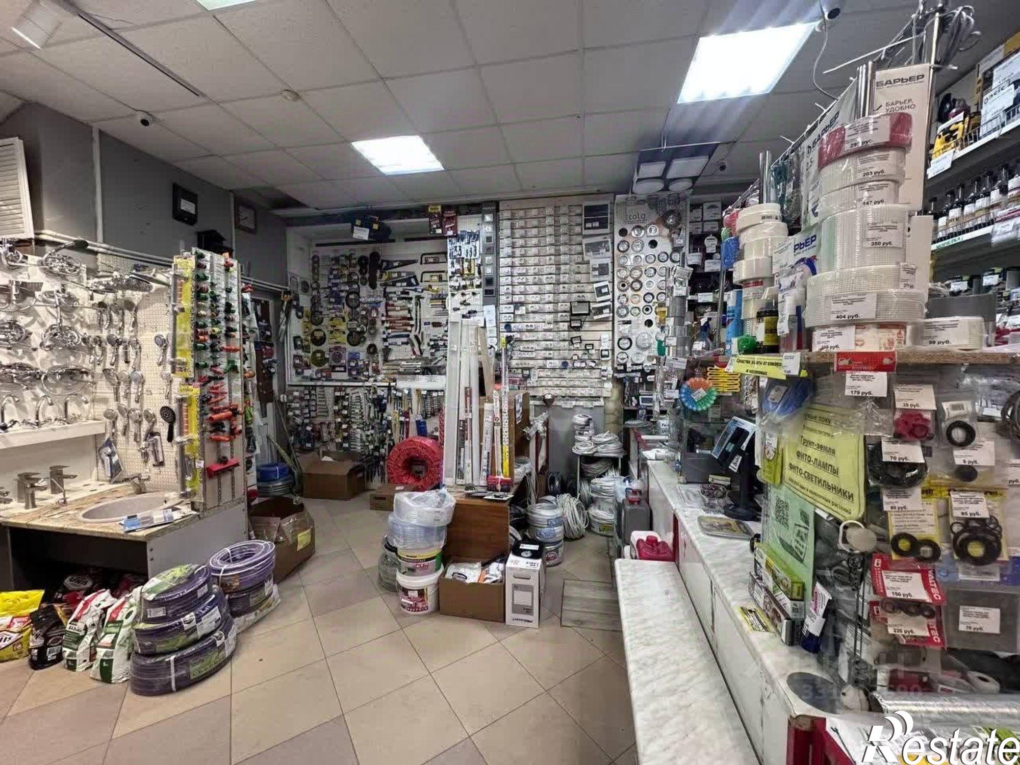 Купить торговое помещение за 11 926 700 рублей на ул Челюскинцев, 2