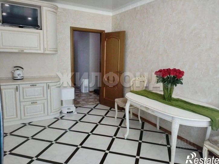 3-комн квартира ул Дуки, 71,  д. 71