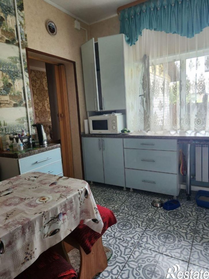 4-комн квартира ул Днепровская, 10,  д. 10