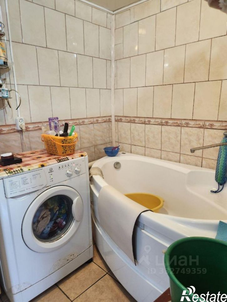 4-комн квартира ул Днепровская, 10,  д. 10