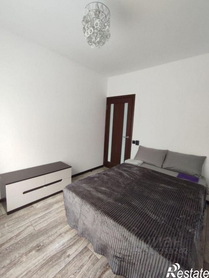 3-комн квартира ул Авиационная, 8,  д. 8