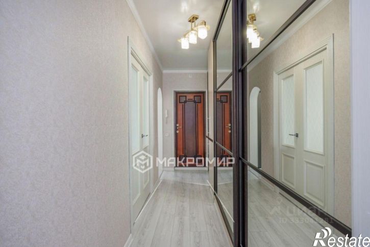 3-комн квартира ул Авиационная, 1,  д. 1