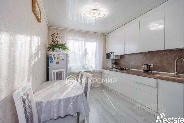 3-комн квартира ул Авиационная, 1,  д. 1