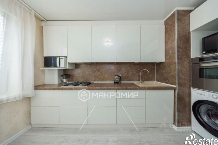 3-комн квартира ул Авиационная, 1,  д. 1