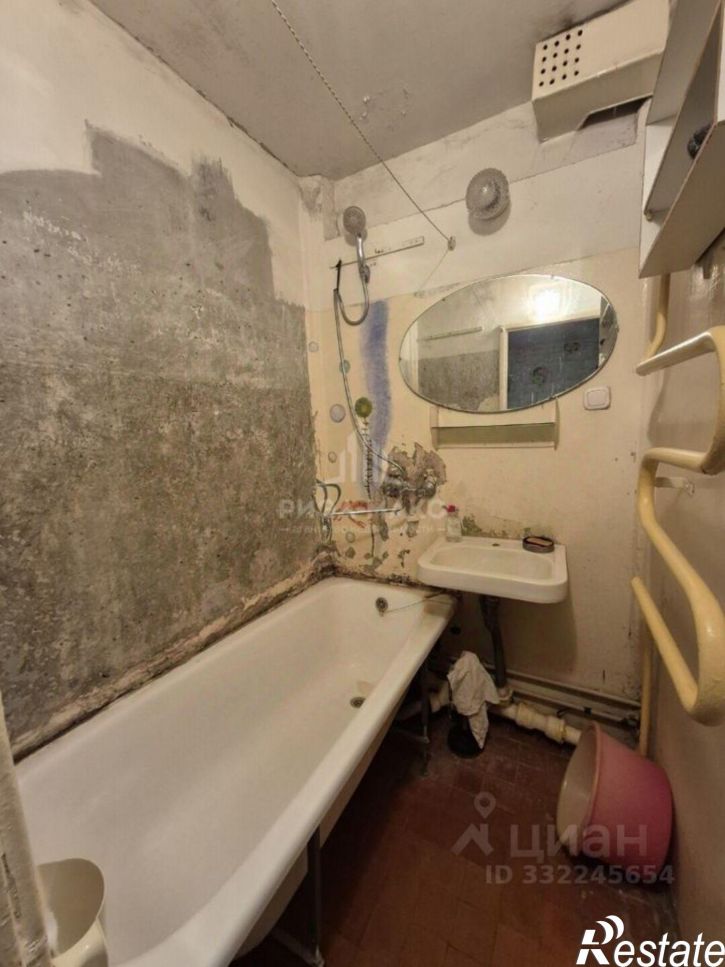 3-комн квартира ул Крахмалева, 5,  д. 5