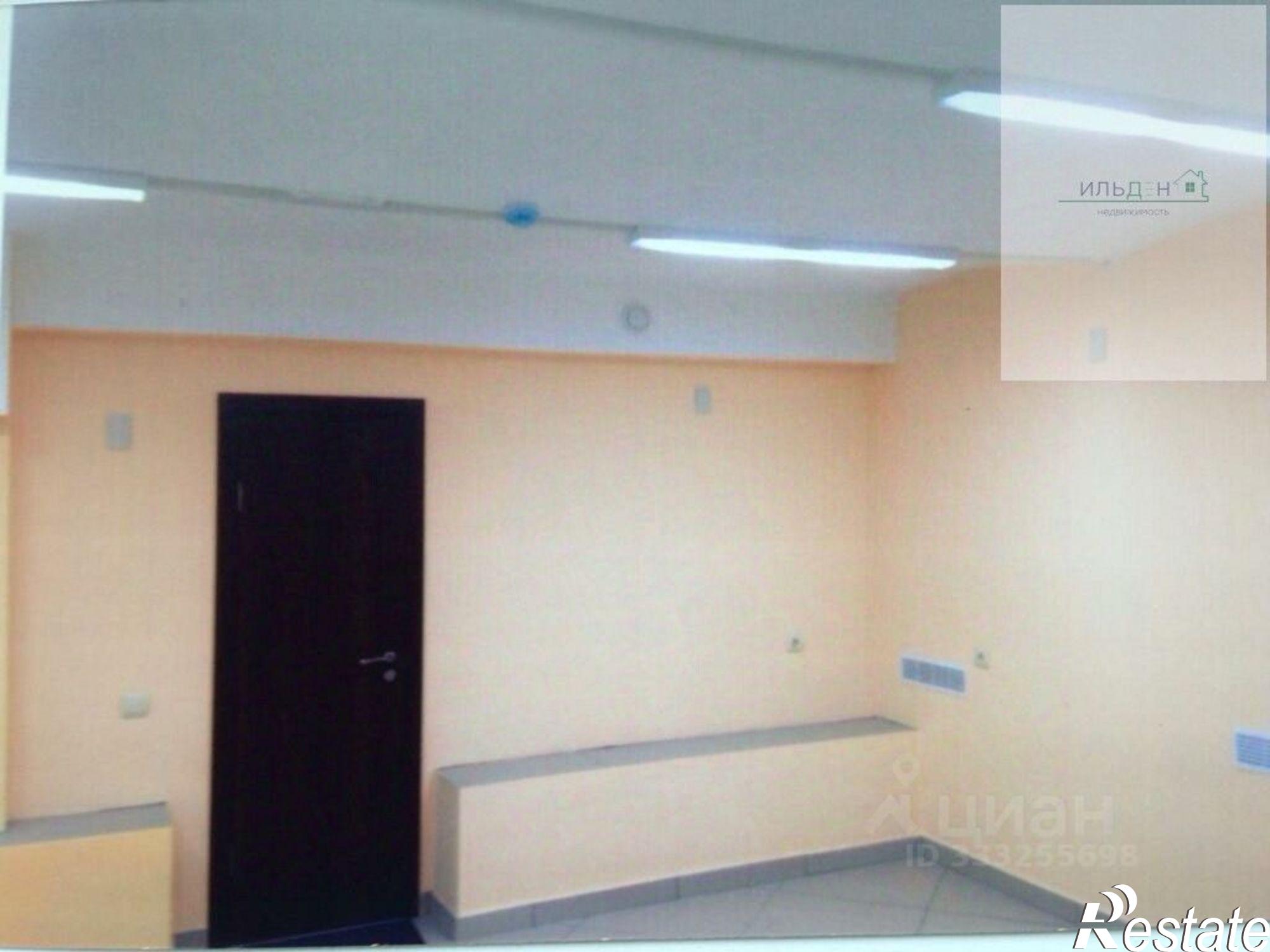 Сдать торговое помещение за 60 000 рублей на ул 3 Интернационала, 3