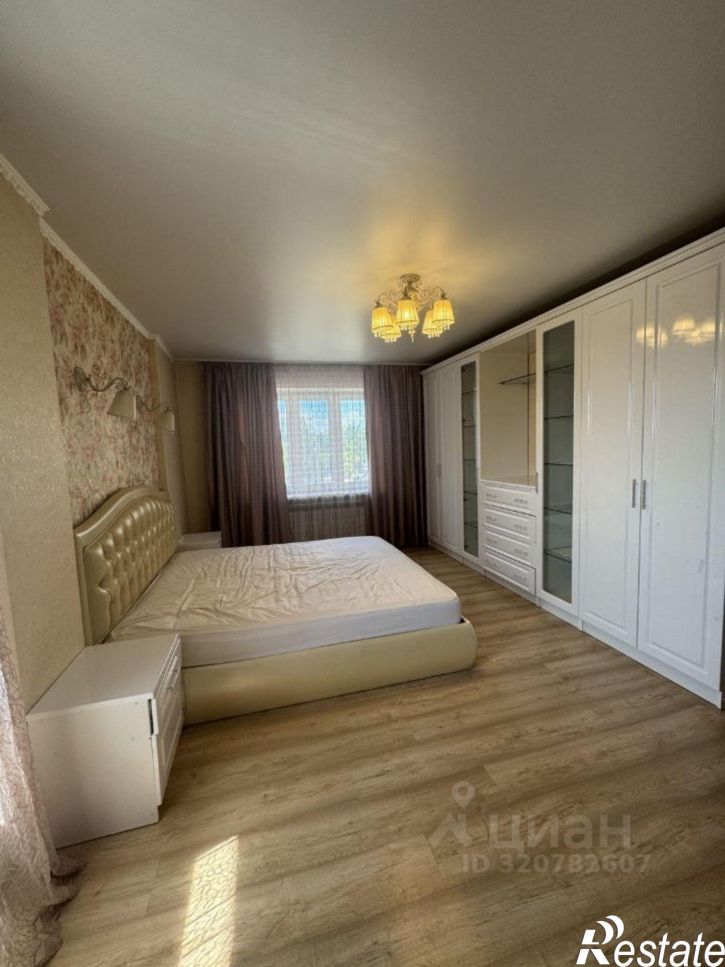 2-комн квартира улица Комарова, 57,  д. 57