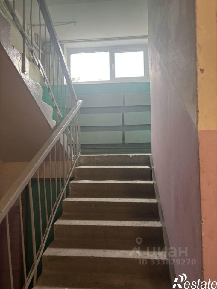 3-комн квартира улица Камозина, 27,  д. 27