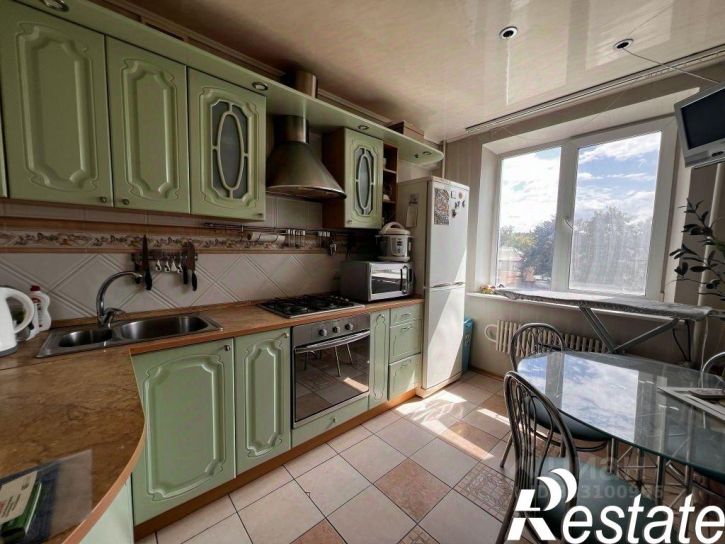3-комн квартира улица Камозина, 23,  д. 23