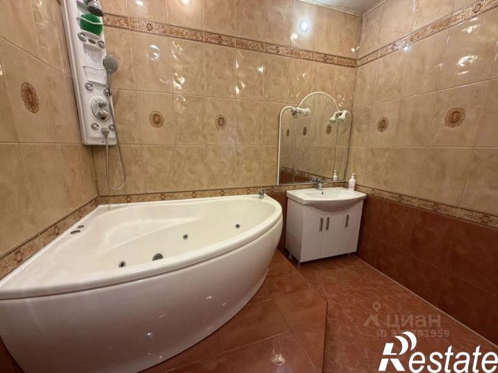3-комн квартира проспект Ленина, 28 к1,  д. 28 к1