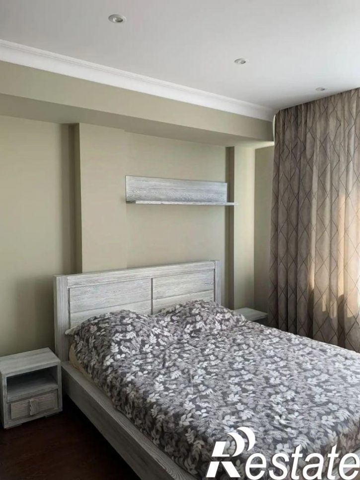 1-комн квартира улица Бурова, 60,  д. 60