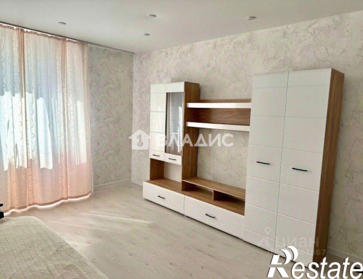 2-комн квартира улица Горбатова, 24,  д. 24