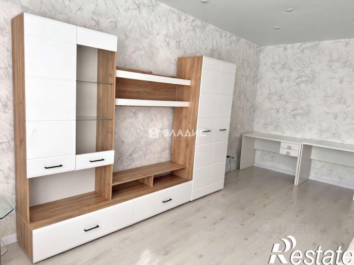 2-комн квартира улица Горбатова, 24,  д. 24
