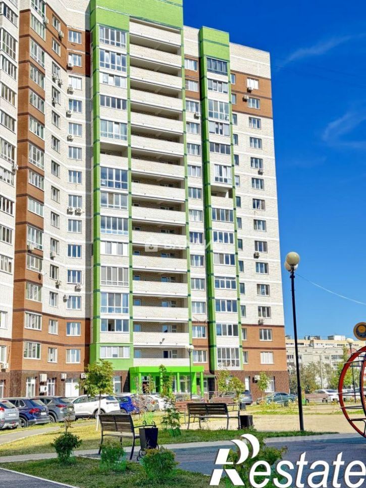 2-комн квартира улица Горбатова, 24,  д. 24