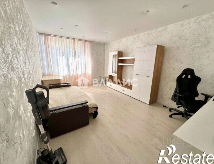 2-комн квартира улица Горбатова, 24,  д. 24