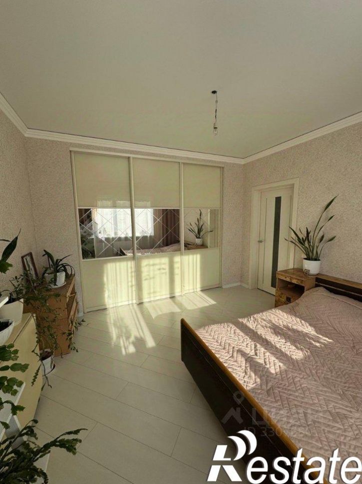 2-комн квартира проспект Станке Димитрова, 67 к5,  д. 67 к5