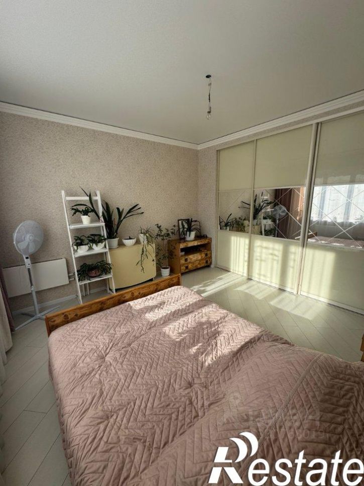 2-комн квартира проспект Станке Димитрова, 67 к5,  д. 67 к5