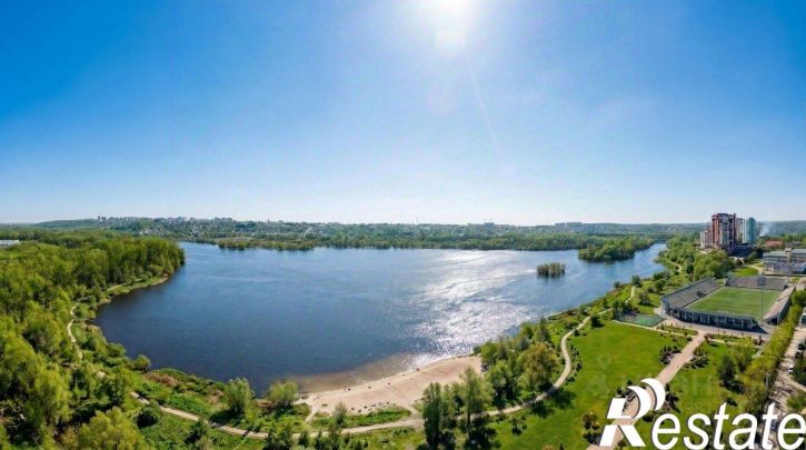 3-комн квартира в новом доме улица Бурова, 42/3,  д. 42/3