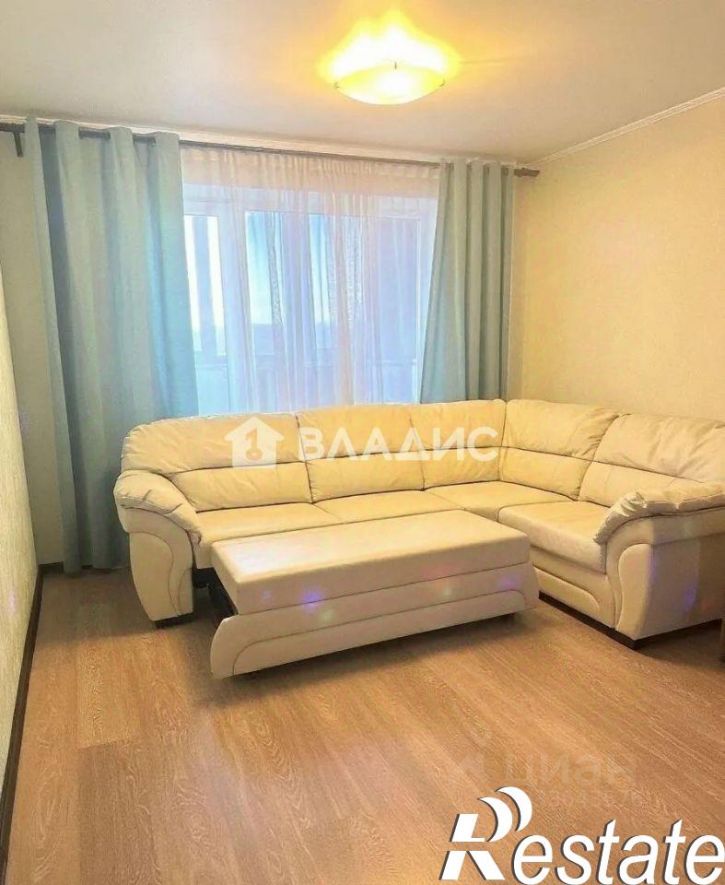 2-комн квартира улица Братьев Ткачёвых, 3,  д. 3
