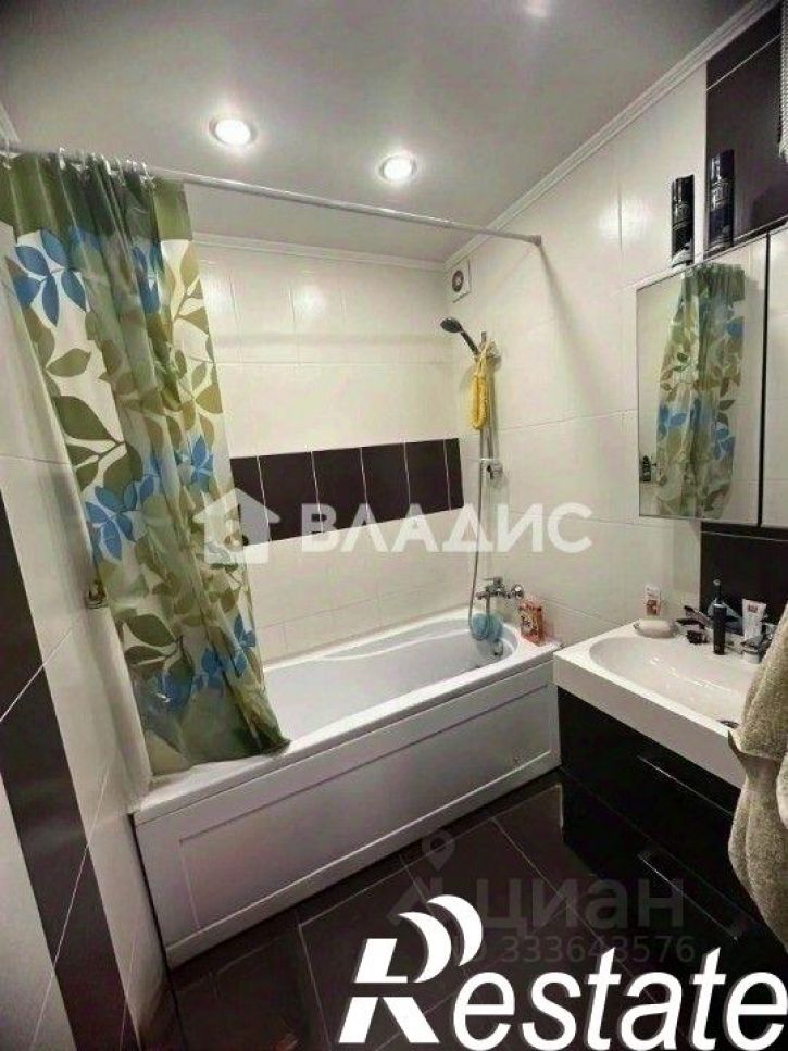 2-комн квартира улица Братьев Ткачёвых, 3,  д. 3