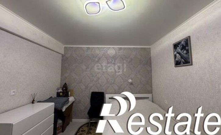 3-комн квартира улица Горбатова, 11,  д. 11